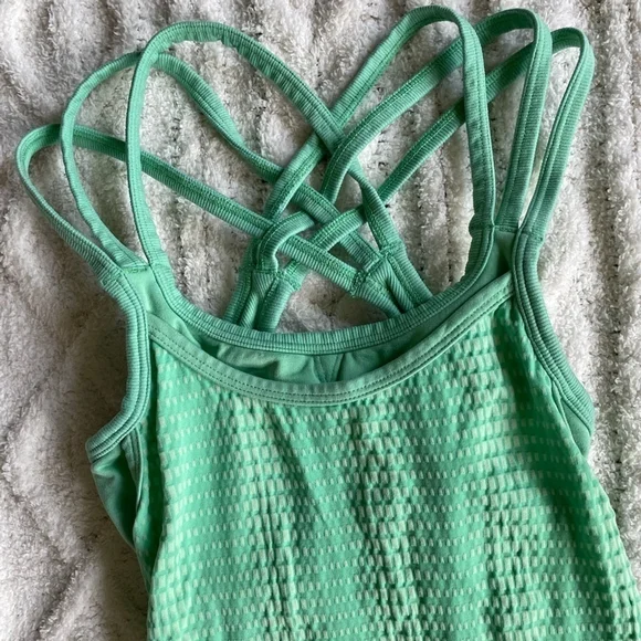 Athleta Mind Over Matter Pixel Tank XS Lily Pad Green Built In Bra Athletic Top - Picture 4 of 13